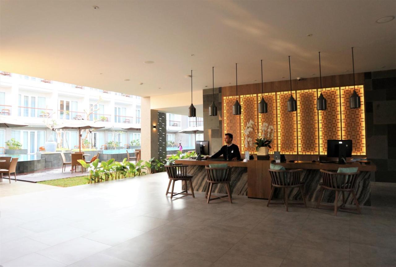 Hotel Santika Гарут Екстериор снимка