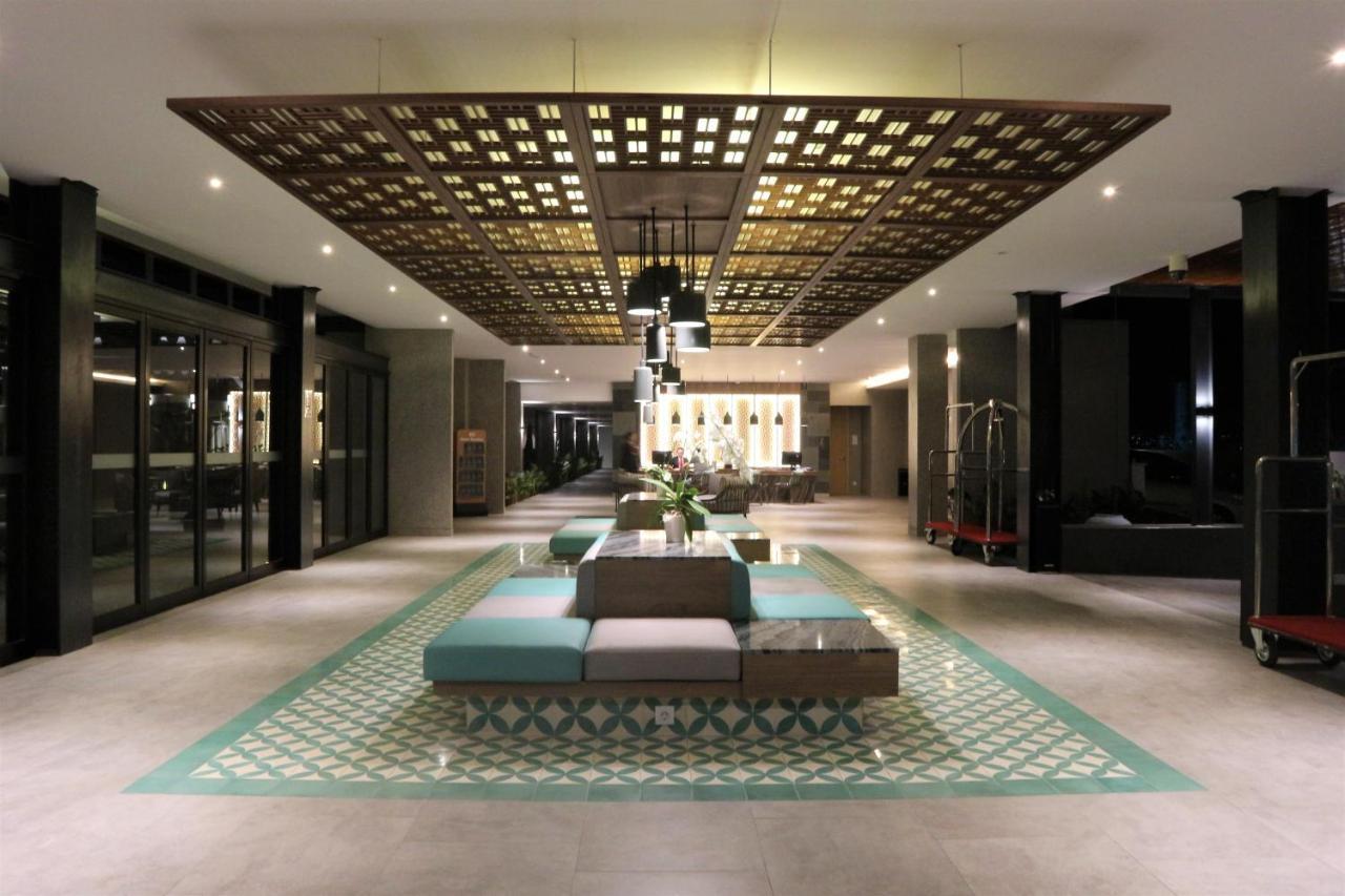 Hotel Santika Гарут Екстериор снимка
