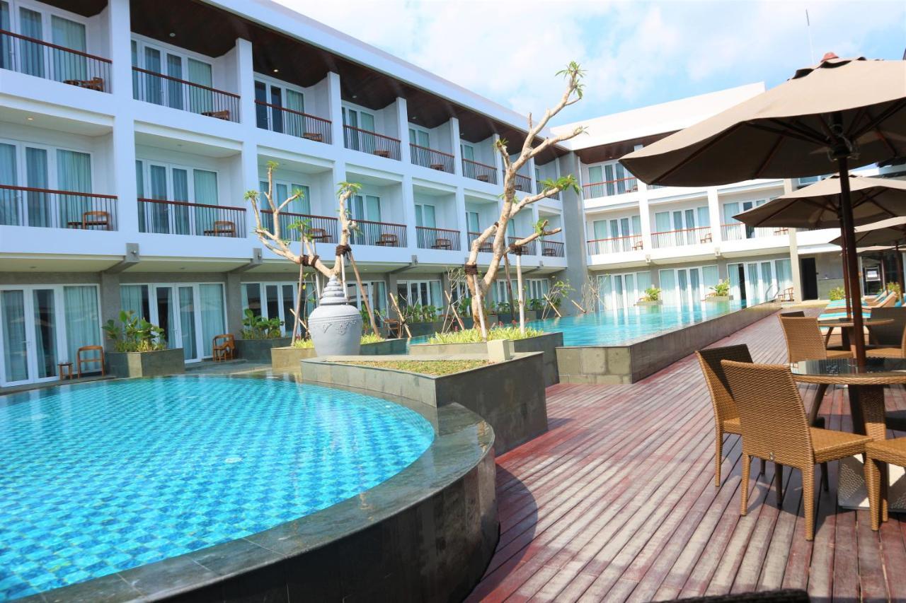 Hotel Santika Гарут Екстериор снимка
