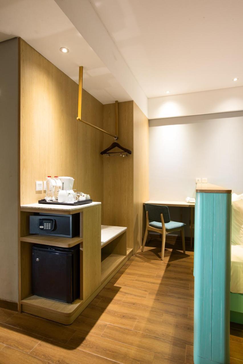 Hotel Santika Гарут Екстериор снимка